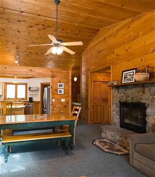 Twin Pines North Cabin